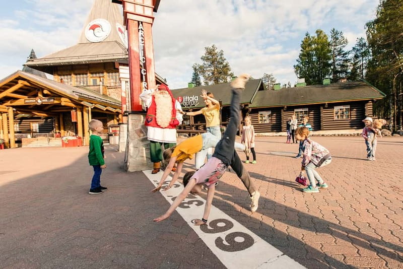 Rovaniemi: Santa Claus Village & Santa Park in One Day - How the guides affect the experience