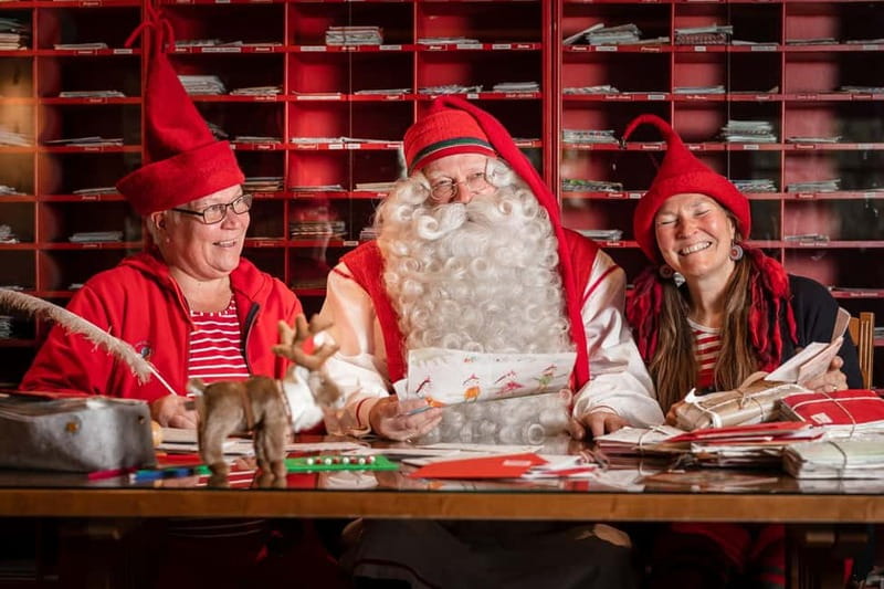 Rovaniemi: Santa Claus Village & Santa Park in One Day - Meeting Santa at his office