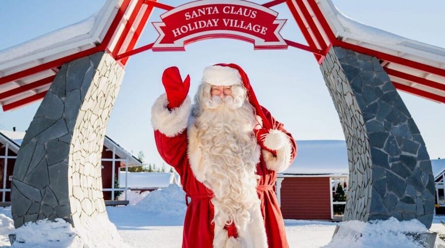 Rovaniemi: Santa Claus Village Tour Huskies & Reindeer ride - Santa Claus Village, with the Arctic Circle under your feet
