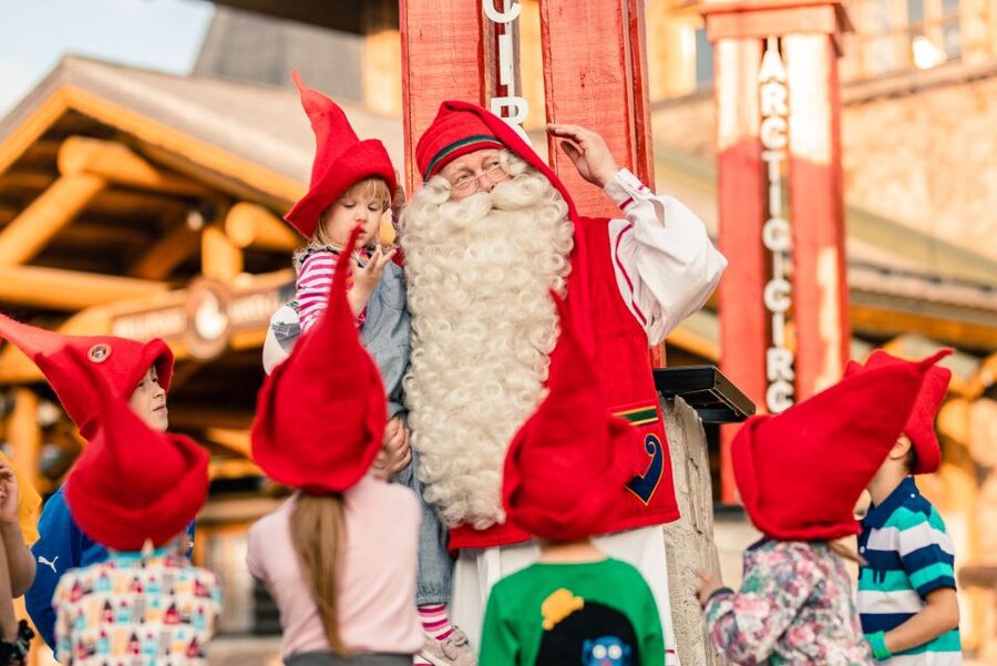 Rovaniemi: Santa Claus Village Visit with Hotel Pickup - Meeting Santa at his official Lapland home