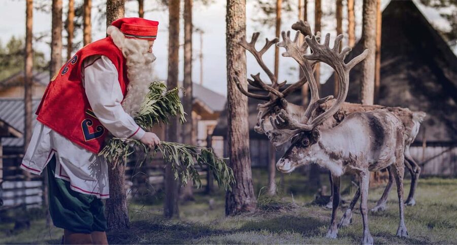 Rovaniemi: Tour to Santa Claus Village with Hotel Transfer - Who will enjoy this four-hour visit most
