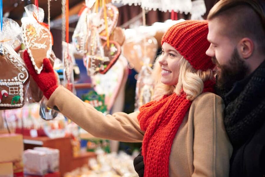 Saarbrücken: Magical Christmas tour through the old town - The Jupiter Ferris wheel and flying Santa Claus
