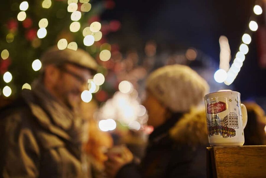 Saarbrücken: Magical Christmas tour through the old town - What the two-hour timing means