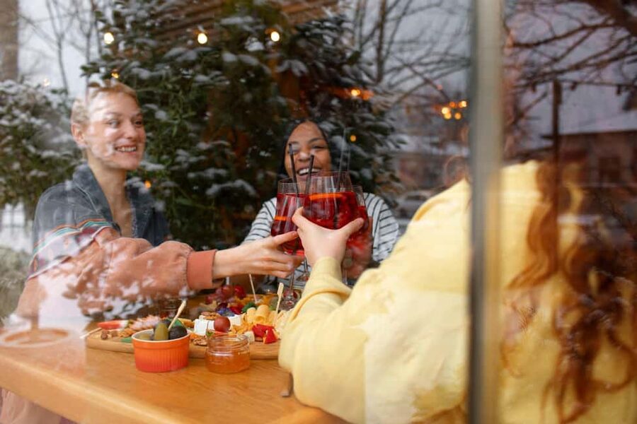 Saarbrücken: Magical Christmas tour through the old town - Who will get the most from this tour