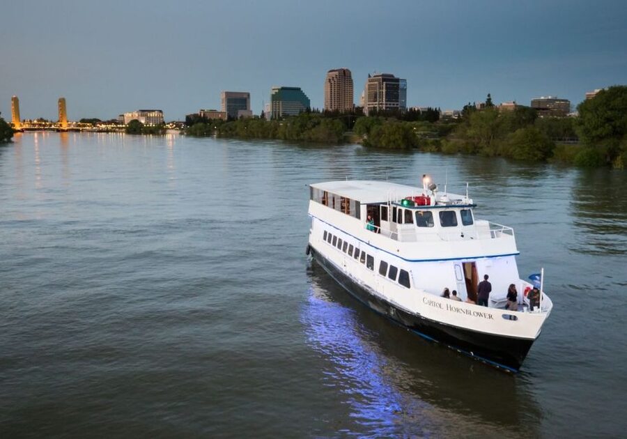 Sacramento: New Year's Eve River Cruise - Should you book the Sacramento New Year’s Eve River Cruise?
