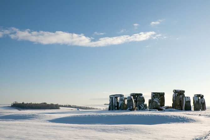 Salisbury, Stonehenge, Bath and Windsor with Christmas Lunch - Seeing Stonehenge from the road