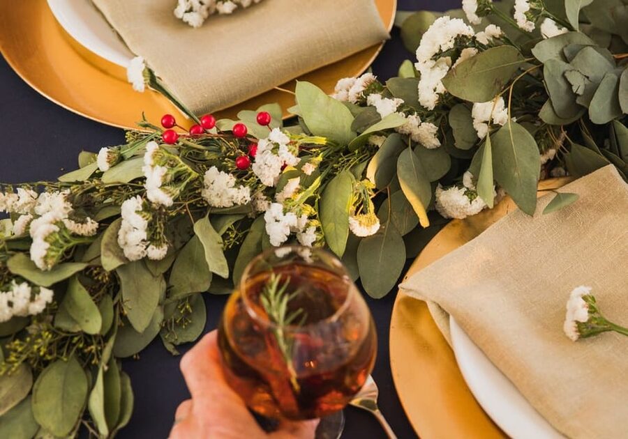 San Diego: New Year's Eve Early Buffet Dinner Cruise - DJ music and a relaxed party mood