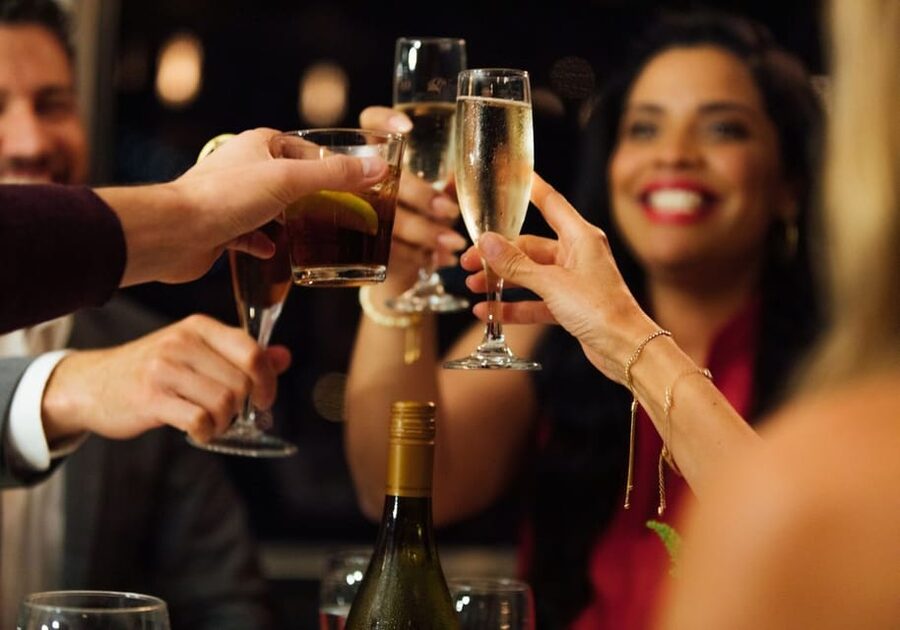 San Diego: New Year's Eve Early Buffet Dinner Cruise - A closer look at the service