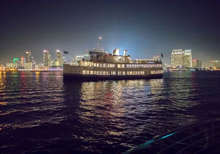 San Diego: New Year's Eve Early Buffet Dinner Cruise - The first view is part of the meal