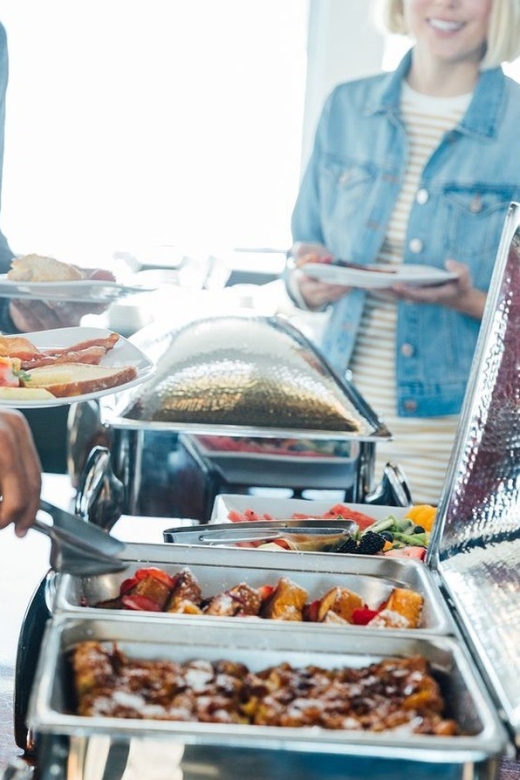 San Francisco: Christmas Day Buffet Brunch or Dinner Cruise - What you will see from the water