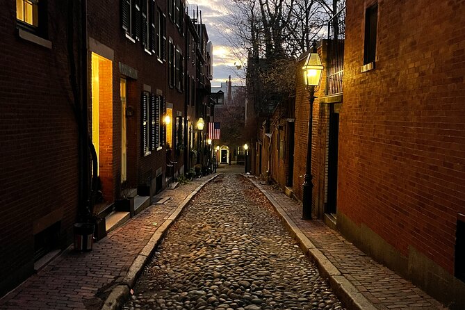 Self-Guided Boston Christmas Tour - A quick look at Boston’s old burial ground