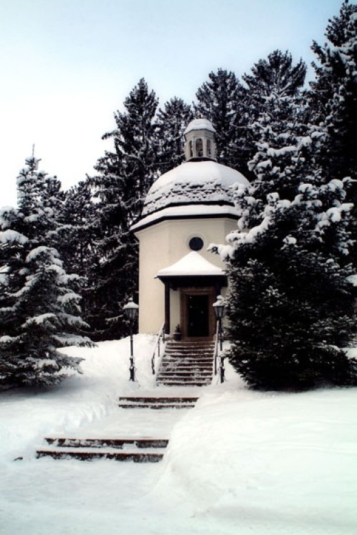 Silent Night Oberndorf Christmas Eve Tour from Salzburg - Practical choices that will improve the evening