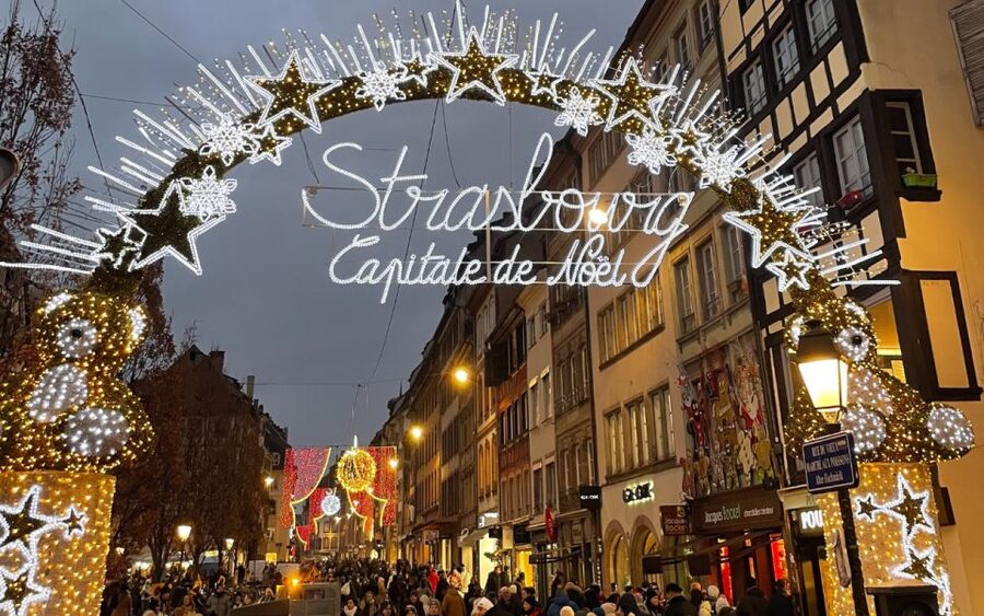 Strasbourg: Christmas Markets Walking Tour with Mulled Wine - Seven markets, one compact walking route