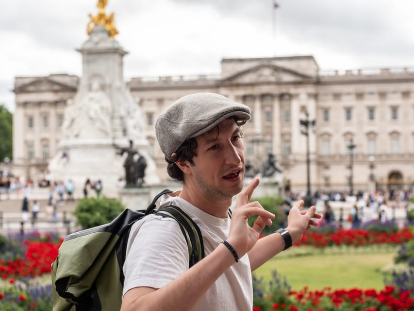 Top London Sights Tour - Christmas Day Special! - From Trafalgar Square to Whitehall