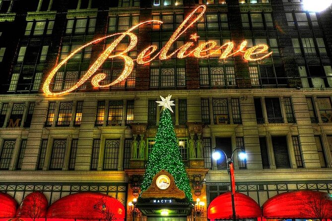 Ultimate NYC Christmas Lights At Night Walking Tour - Rockefeller Center provides the big finale