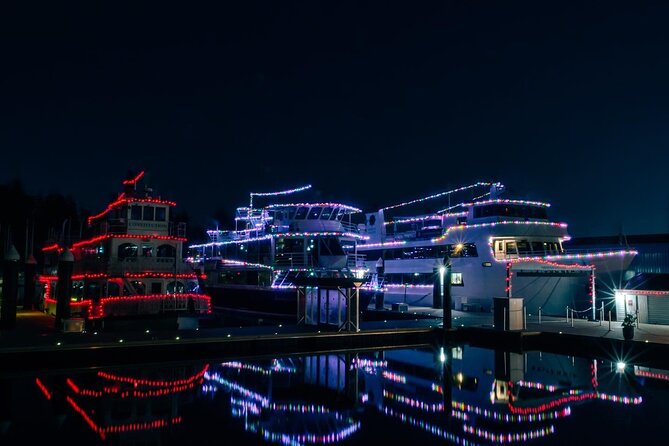 Vancouver Holiday Festive Dinner Cruises - The festive buffet and dining setup