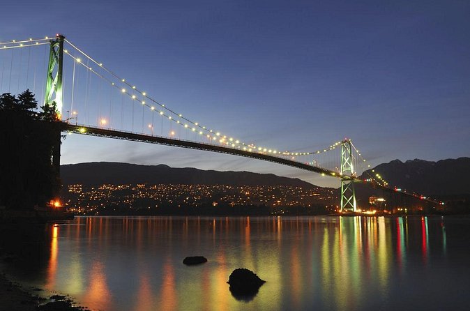 Vancouver Holiday Festive Dinner Cruises - Who will enjoy this Vancouver holiday cruise?