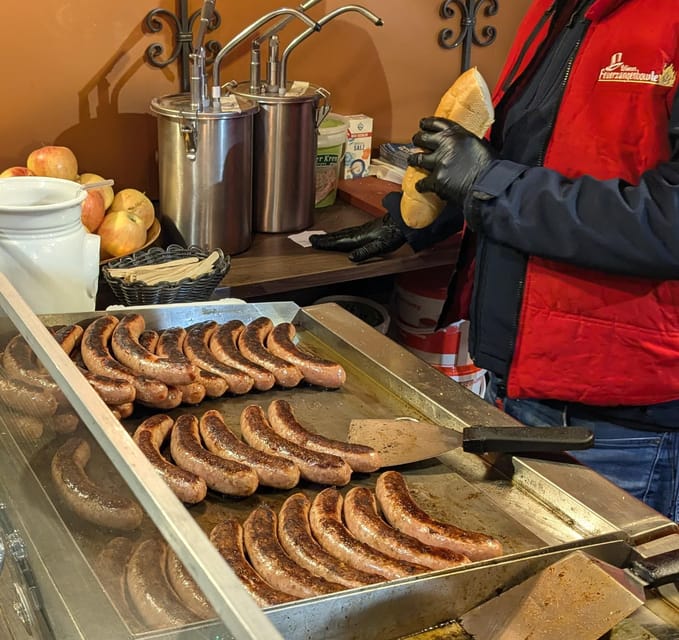 Vienna: Christmas Market Food and Drinks Tour - Key points at a glance