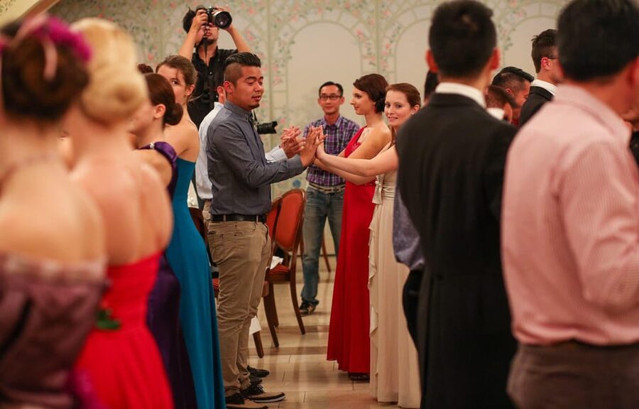 Vienna: Festive Season and New Year's Eve Waltz Workshop - Learning the Original Viennese Waltz