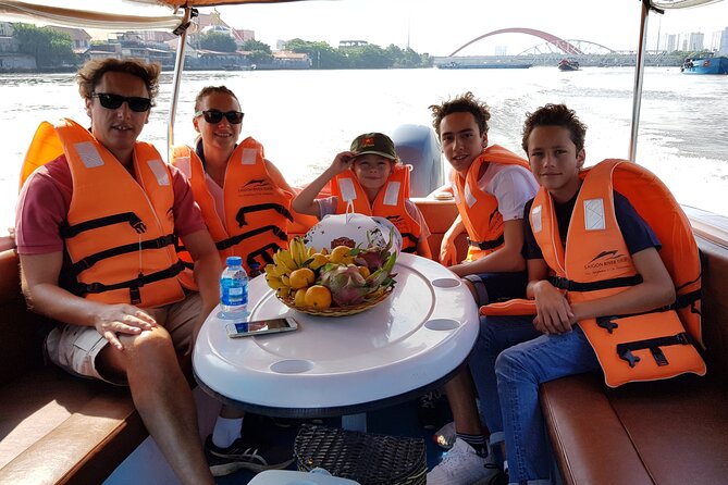 VIP Tour in Saigon: New Year’s Eve Fireworks 2027 by SpeedBoat - What happens from 9:15 PM to midnight