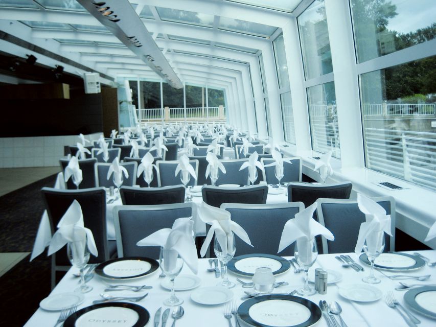 Washington DC: Christmas Eve Gourmet Brunch or Dinner Cruise - The plated dinner and its Christmas Eve feel