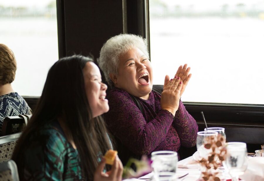 Washington DC: Christmas Eve Gourmet Brunch or Dinner Cruise - Live music, service, and the onboard atmosphere