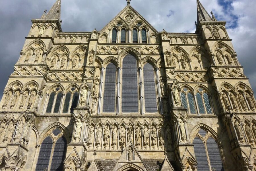 Windsor, Bath, Stonehenge & Salisbury with Christmas Lunch - Who will get the most from this tour