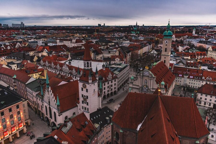 Winter Magic of Innsbruck: Christmas Spirit & Alpine Views - Christmas markets from November through December 23