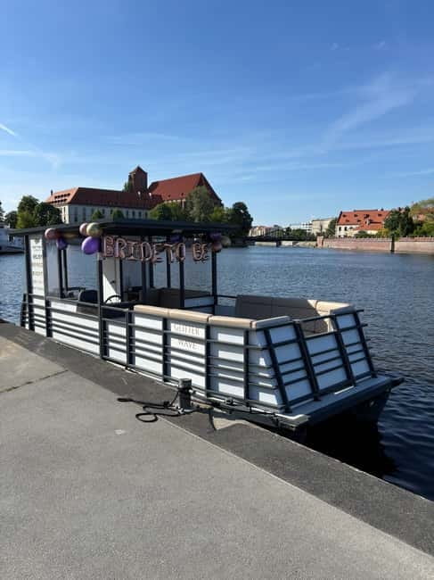 Wroclaw: Private 1h Christmas River Cruise - Key points to know before booking