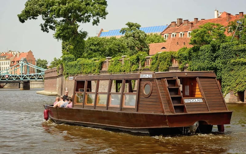 Wroclaw: Ticket for Old Town Christmas Cruise by Heated Ship - Christmas music, lights, and mulled wine