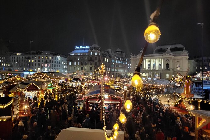Zurich Christmas Market Tour - Guide style and group size
